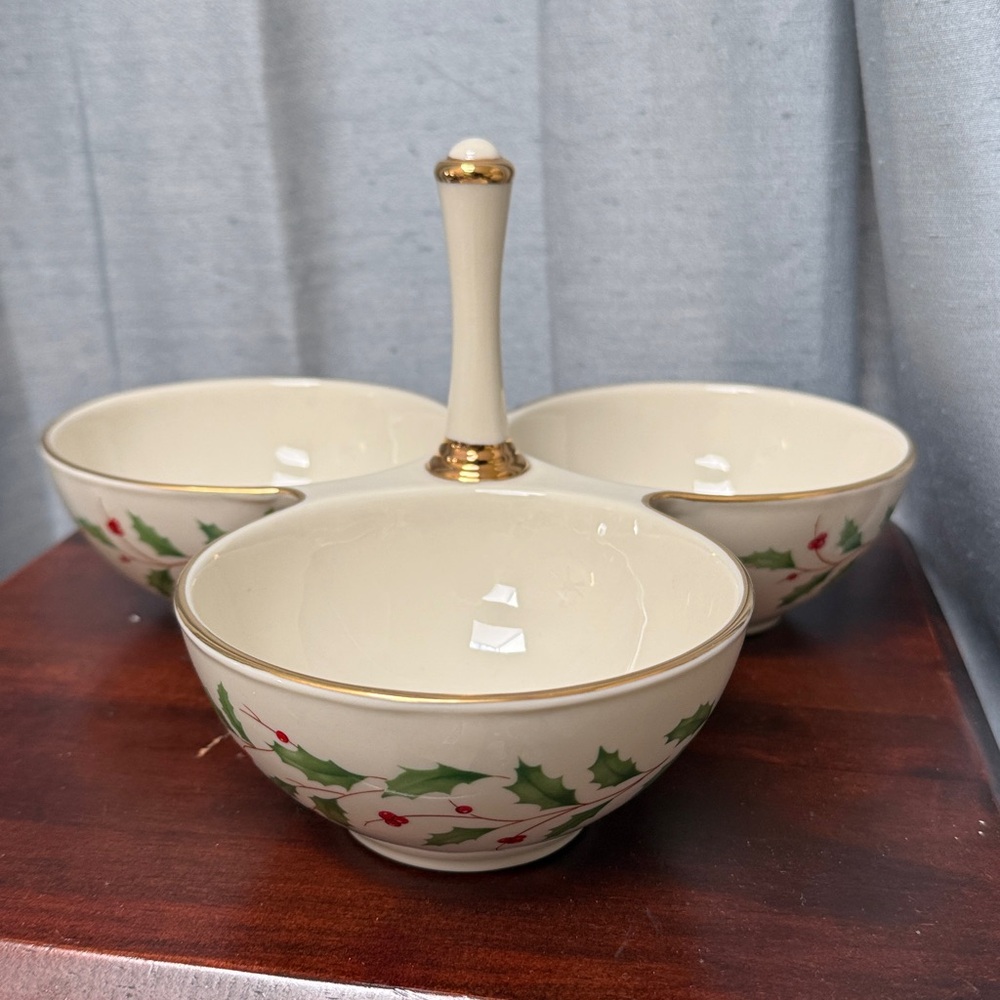 Lenox Holiday Dimension Holly Berry 3 Part Condiment Server w/ Center Handle